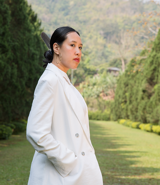 The Phicha Blazer, Linen