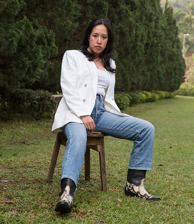 The Phicha Blazer, Linen